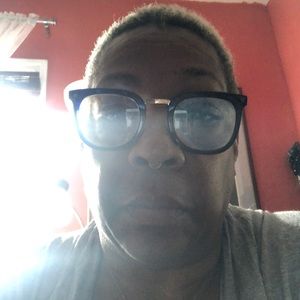 Meet your Posher, Seneca s